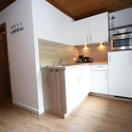 Haus Dienten 11 דינטן אם הוכקוניג