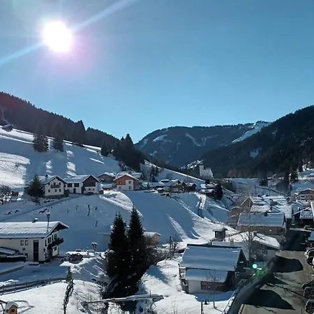 Haus Dienten 11